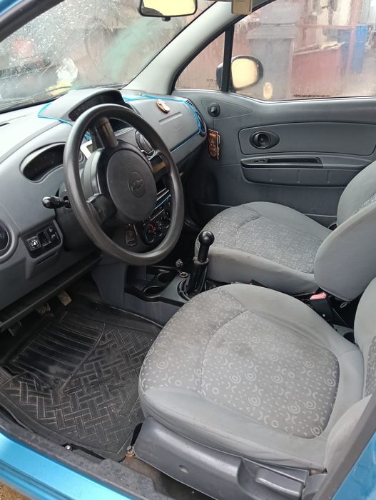 Vând Chevrolet Spark