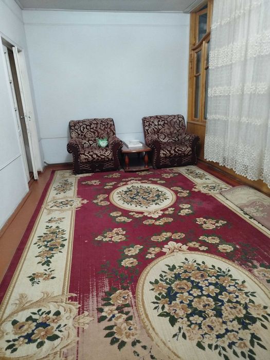 Сотилади Чилонзор мевазор 6 сот 9 хона фаса 20 метр нархи 275000 у.е