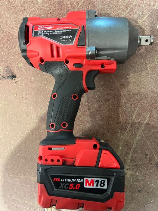 Мощни гайковерти + винтоверт + батерии – работещ комплект