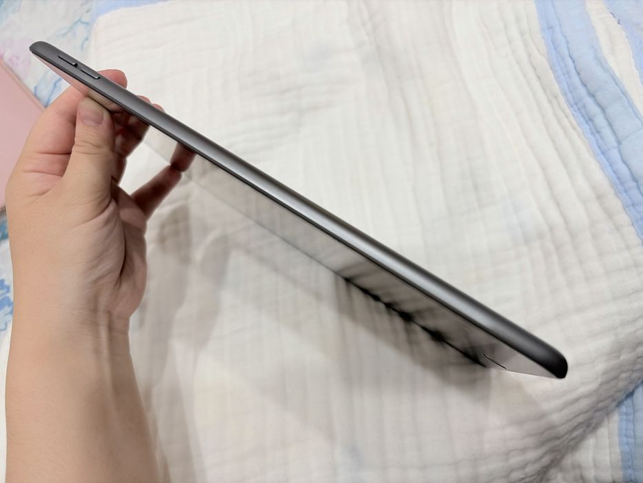I pad, 8 generation
