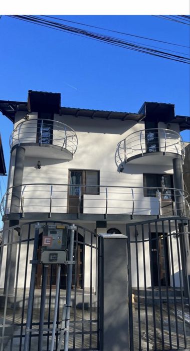 Inchiriez casa+mansarda