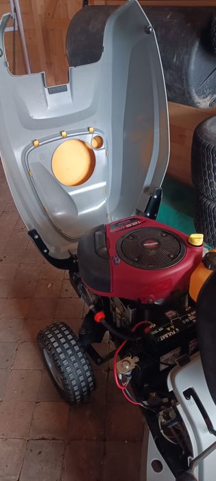 STIGA READY  (tractoras de tuns iarba)