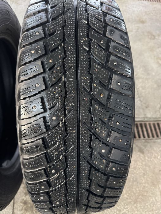 Продам комплект шин без дисков .