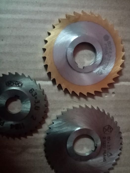 Продам микрометры,фрезы,лерки,резцы,круги заточные,метчики и т.д.