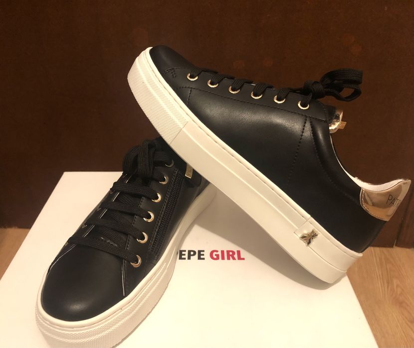 Patrizia Pepe сникърси, 39 номер