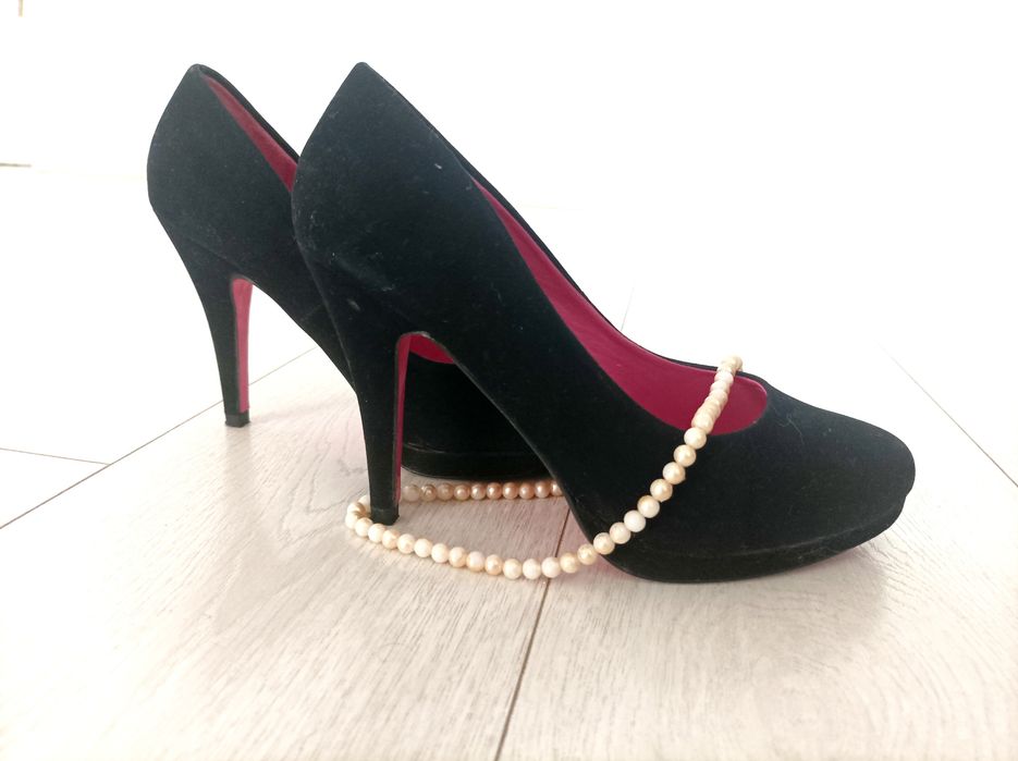 Pantofi pumps cu toc inalt