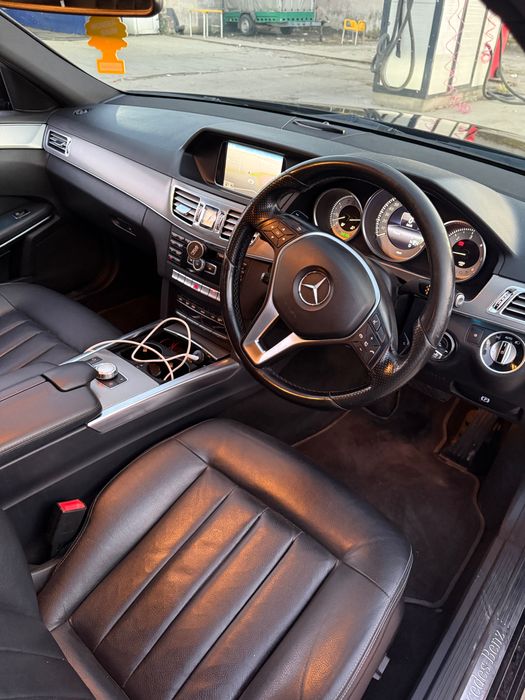 Mercedes-Benz e220