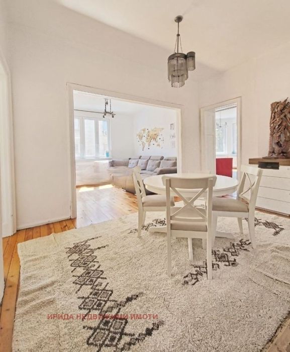 Продава се Тристаен апартамент в София, Център - 110 кв.м за 3014 €/кв.м - Снимка #5