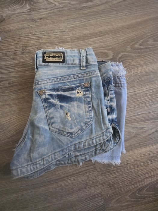 Дънкови къси панталони 15лв.