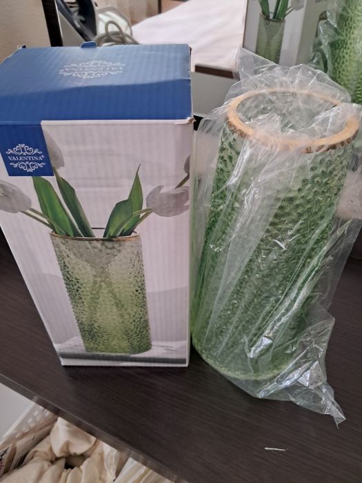 Продам фруктовницы + ваза в подарок