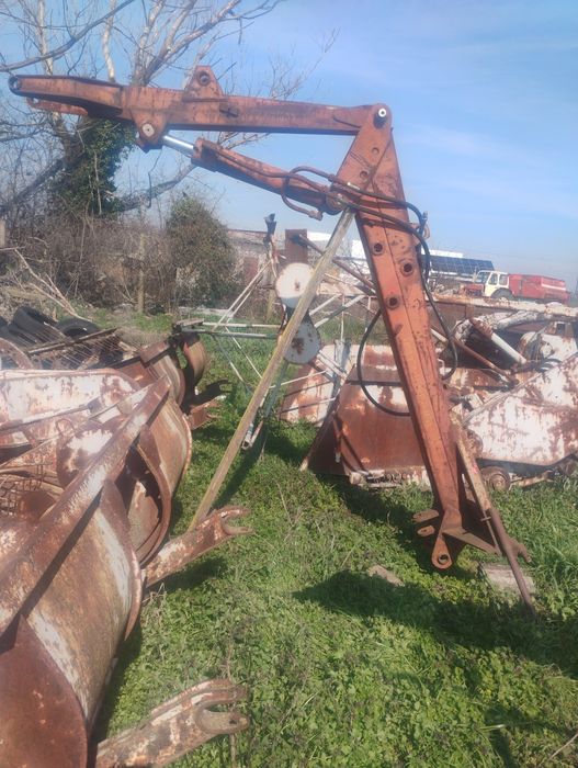 Кран за бегове 1500кг.