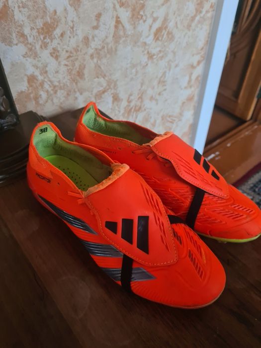Adidas Predator butsi