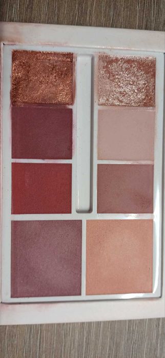 Лимитирана Палитра Seven7een-СЕНКИ 6 Цвята+РУЖ 2 Цвята