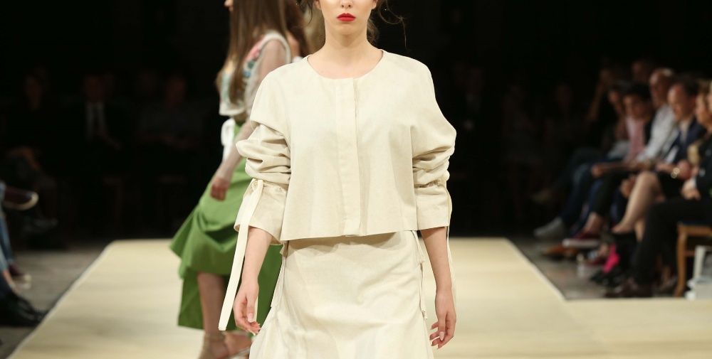 Jacheta broderie spate, Nicoleta Obis, marime S/M, noua