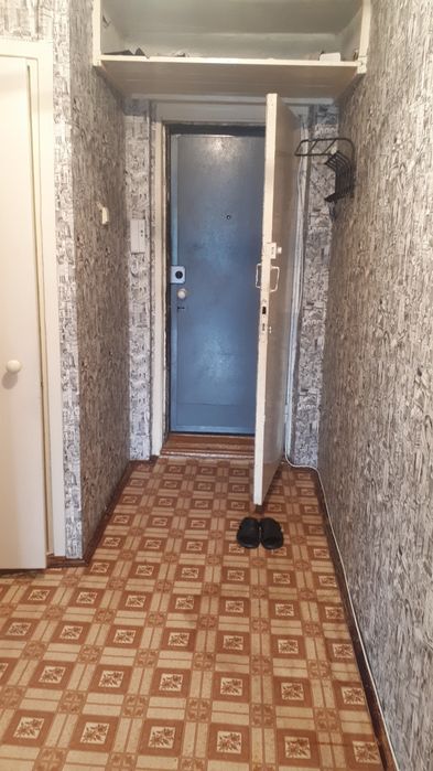 Продам трехкомнатную квартиру. Торг