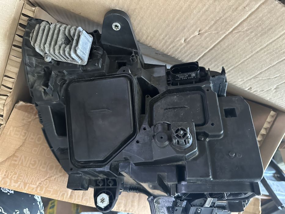 Mercedes w205 c class ляв фар ОеМ