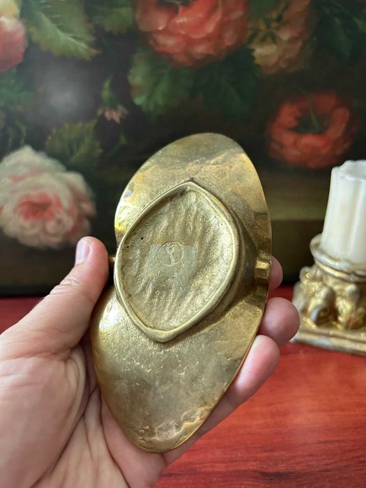 A513 obiect/scrumiera masiv, bronz, 230g, 7x14cm