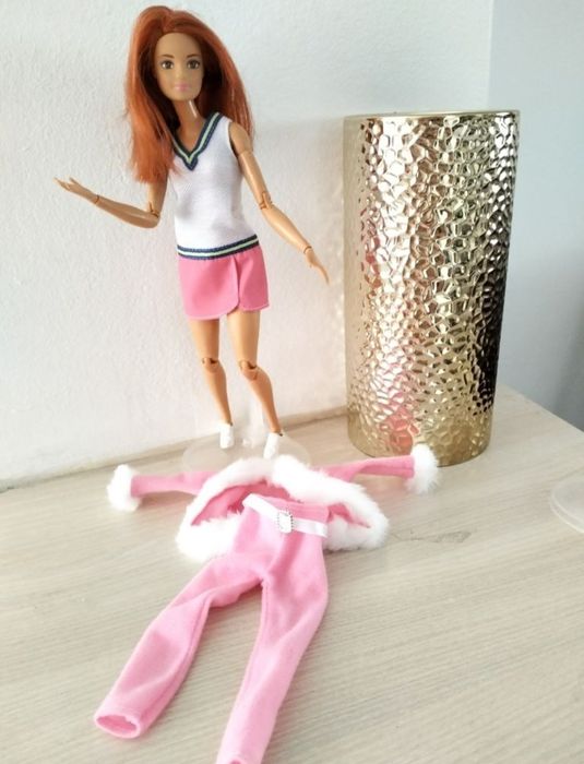Papusi Barbie made to move
