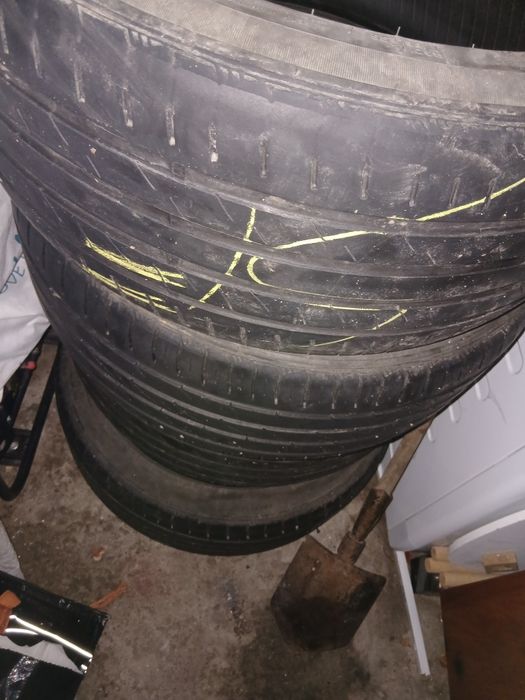 245 40 R18 Vara     .