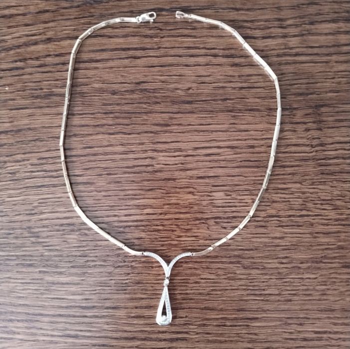 Золотое колье с бриллиантами