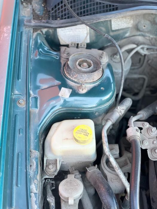 Продам Мазду 323