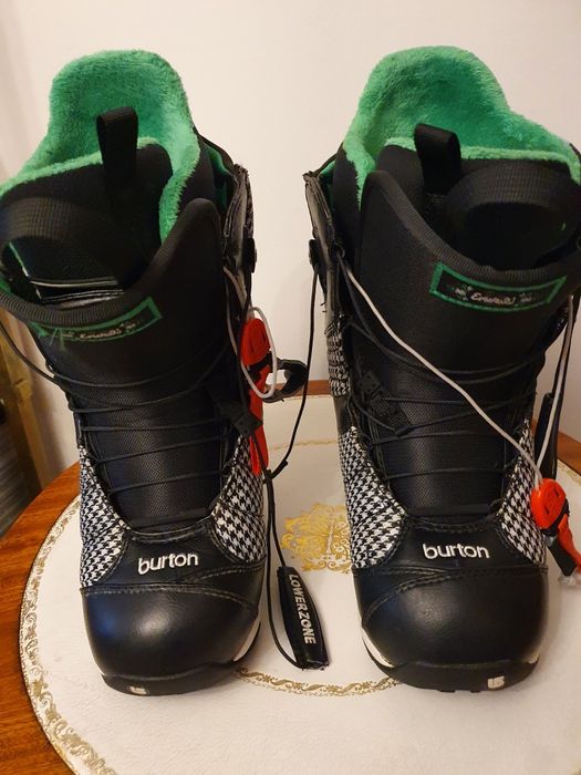 Boots snowboard  mărime 40 / 37