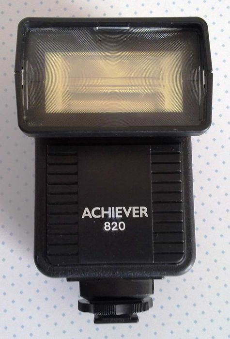 Фотовспышка Achiever 820