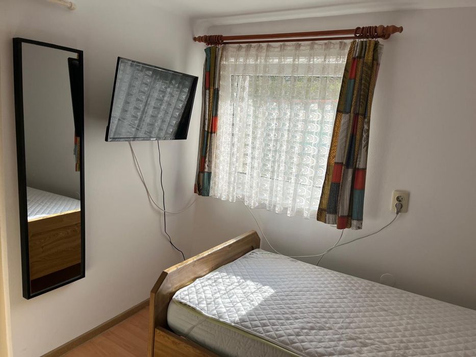 Ofer spre inchiriere garsoniera la casa