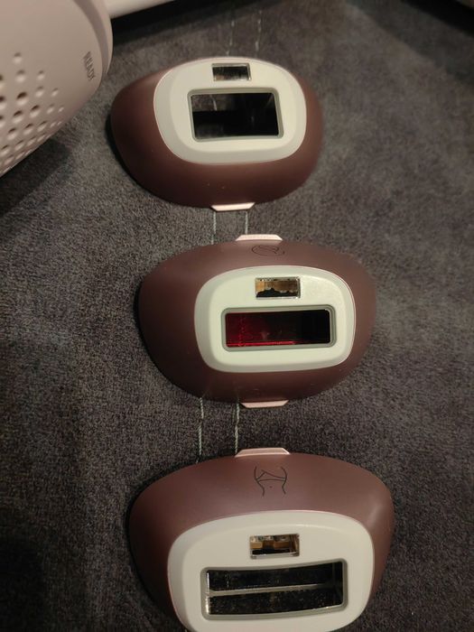 Фотоепилатор Philips BRI977/00