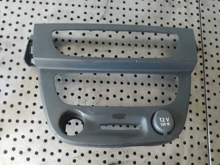 rama consola centrala renault megane 3 682600003r