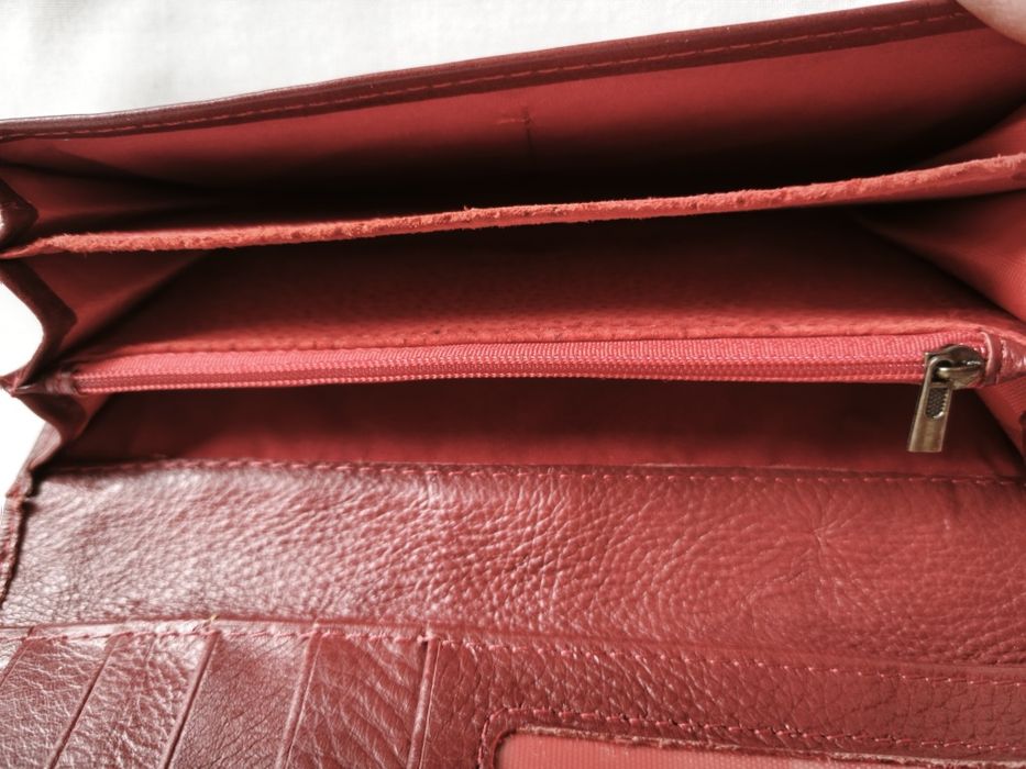 Дамски портмонета