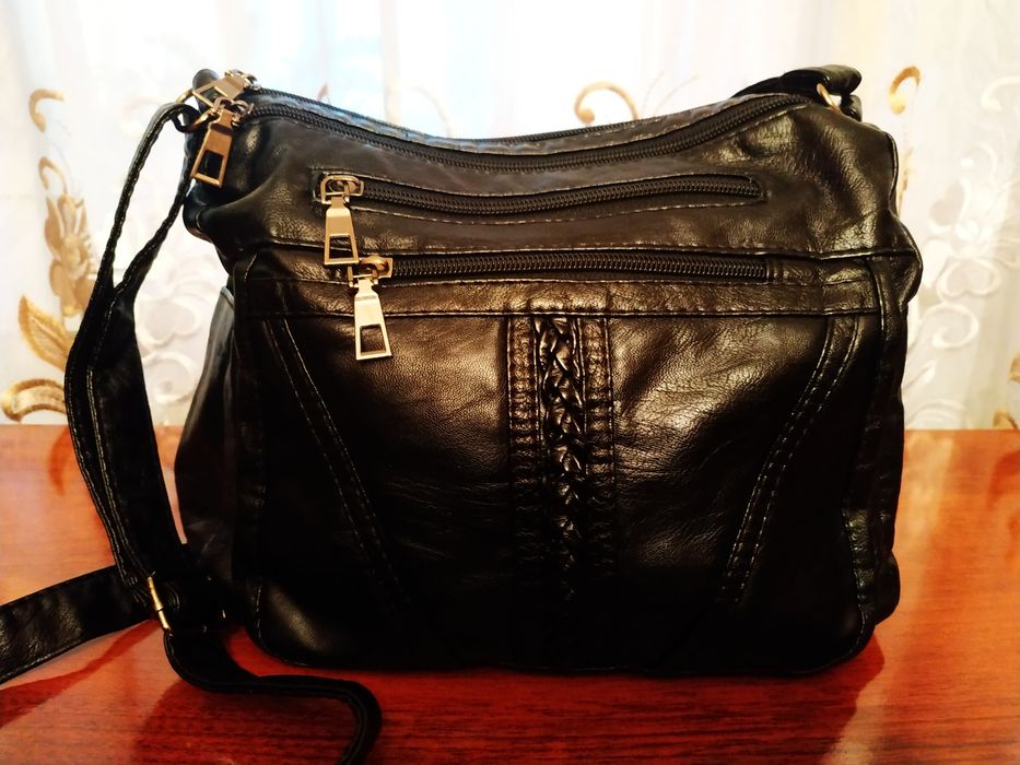 Сумка черная. Новая. См.все фото