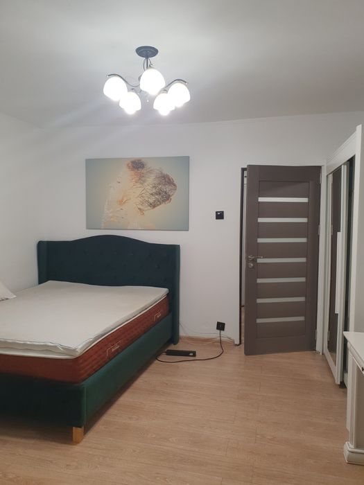 Vand garsoniera metrou Titan