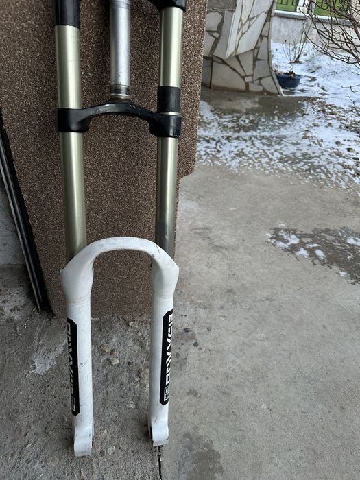 Вилка боксер 200мм двукорона