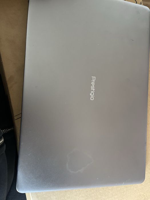 Продам 2 ноутбука PRESTGIO и LENOVA