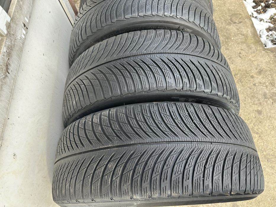 Michelin Pilot Alpin 5 zp 245 50 r19