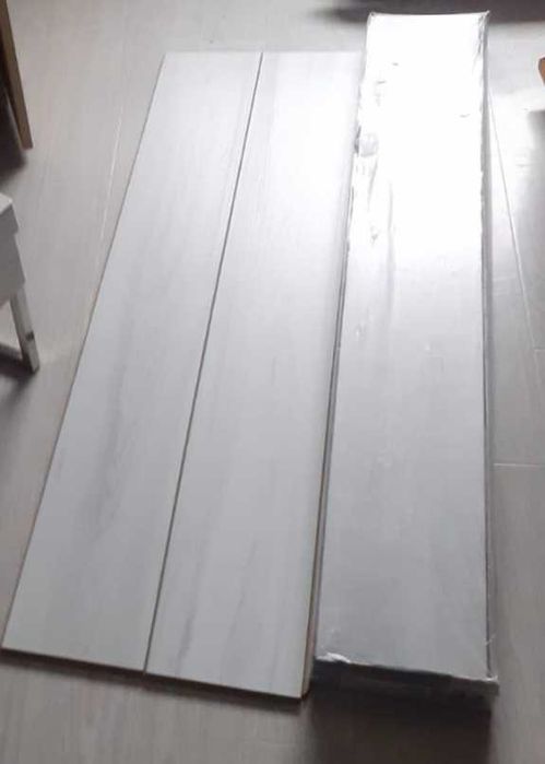Parket laminat 12mm gri deschis