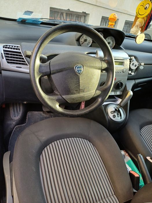 Ланчия Ипсилон автоматик