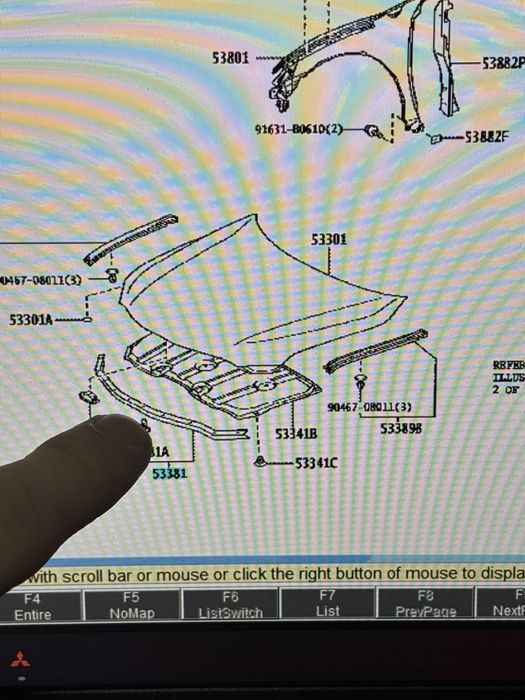 Уплотнитель капота камри 40 45