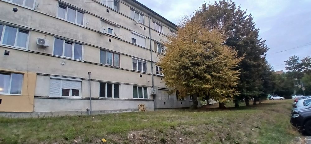 Garsonieră de vânzare