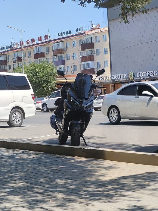 Скутер, мопед продается