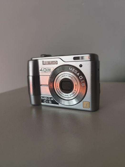 Дигитален фотоапарат Panasonic Lumix DMC-LS1