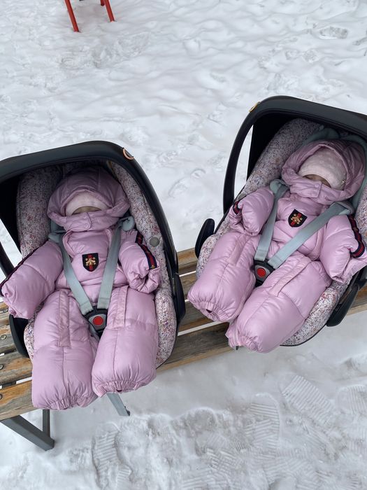 Продам коляску для двойни (унисекс)