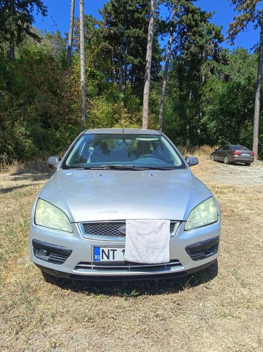 vand sau schimb ford focus mk 2 break 1.6 benzina 2004