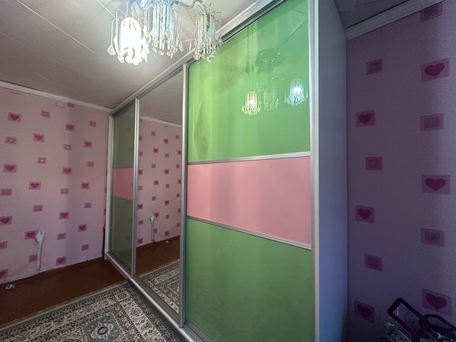 Шкаф купе с зеркалом