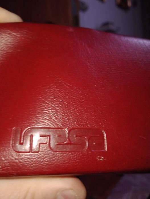 Mașină de calcat ufesa