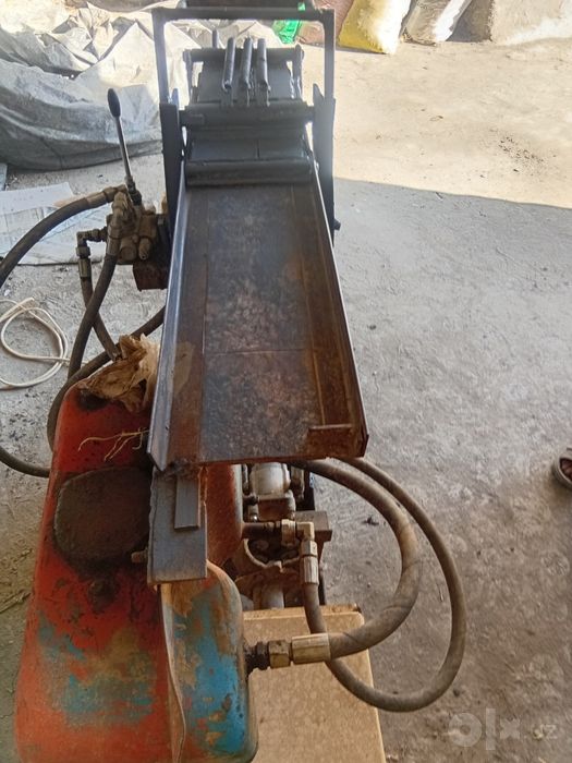 Лой гишт прес сотилади 17×37 баланлиги 12