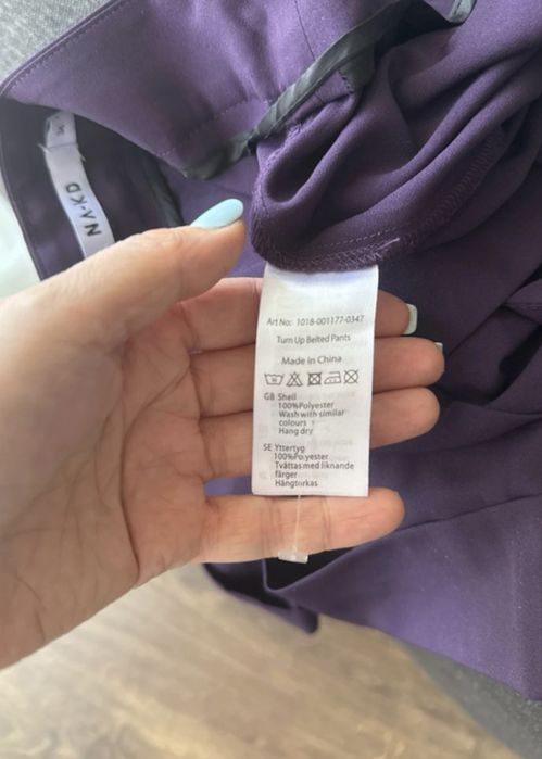 Pantaloni mov cu accesoriu curea
