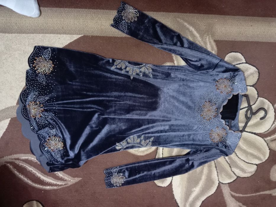 Срочно аёллар кийими сотилади