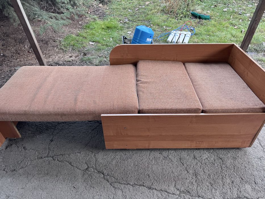 Срочно продам тахту.